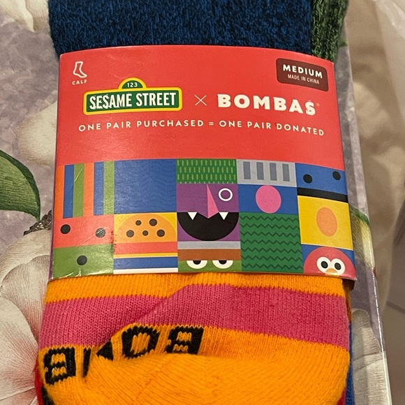 Bombas Accessories Bombas Sesame Street Muppets Rare Pair Adult Calf Socks Medium 5 Years